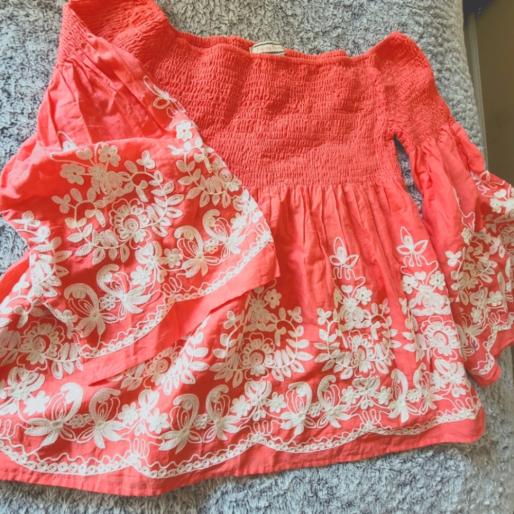 Coral bell sleeve top